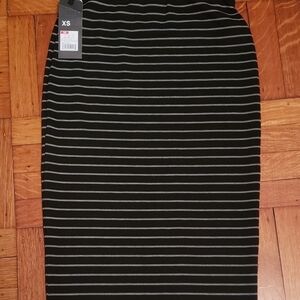 3 for 25 Make an offer 3 for 25.   Pencil skirt hp🔥🔥🔥